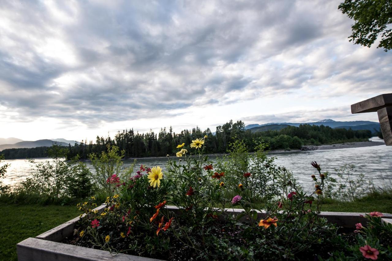 Skeena River House Bed & Breakfast Terrace Ngoại thất bức ảnh