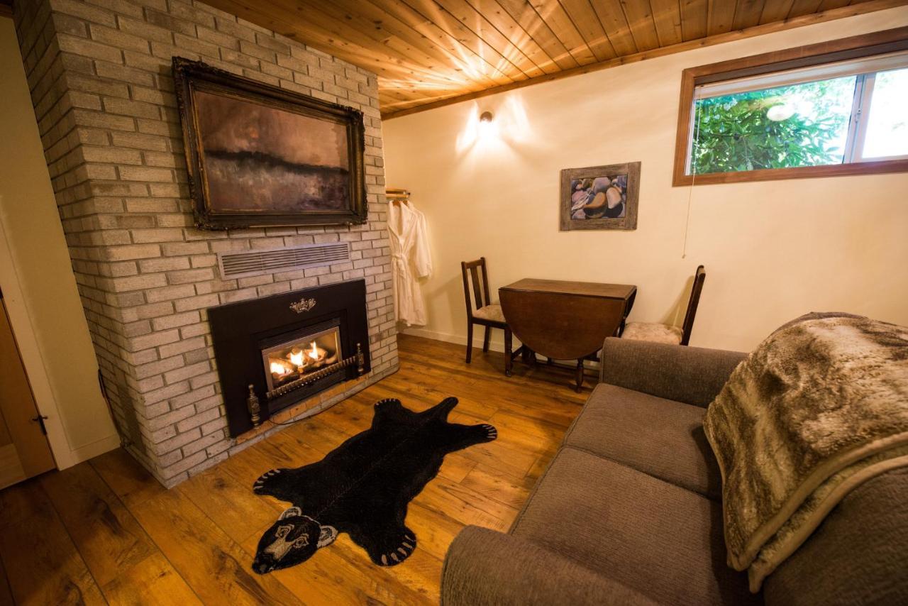 Skeena River House Bed & Breakfast Terrace Ngoại thất bức ảnh